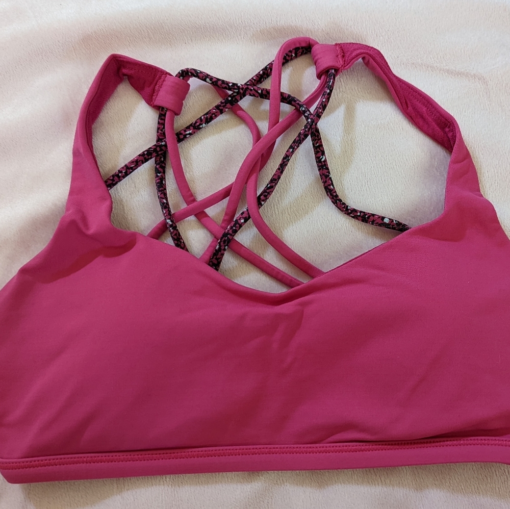 Lululemon fuchsia free to be wild straps bra